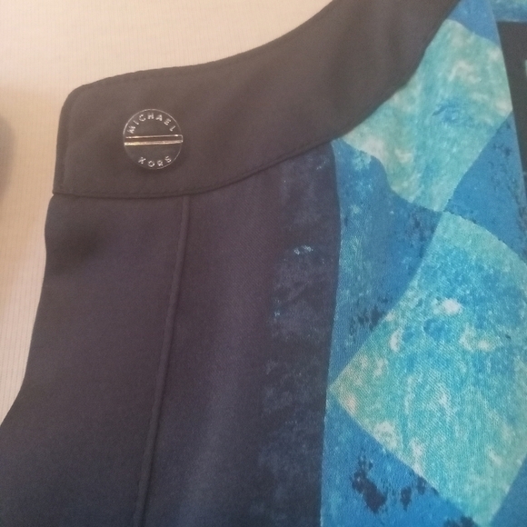 Michael by Michael Kors Longsleeve/Roll Tab Sleeve Button Up Tunic Blouse, Size - Picture 2 of 7